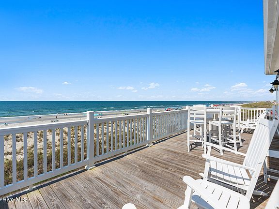 4th image of 2617 E Beach Drive