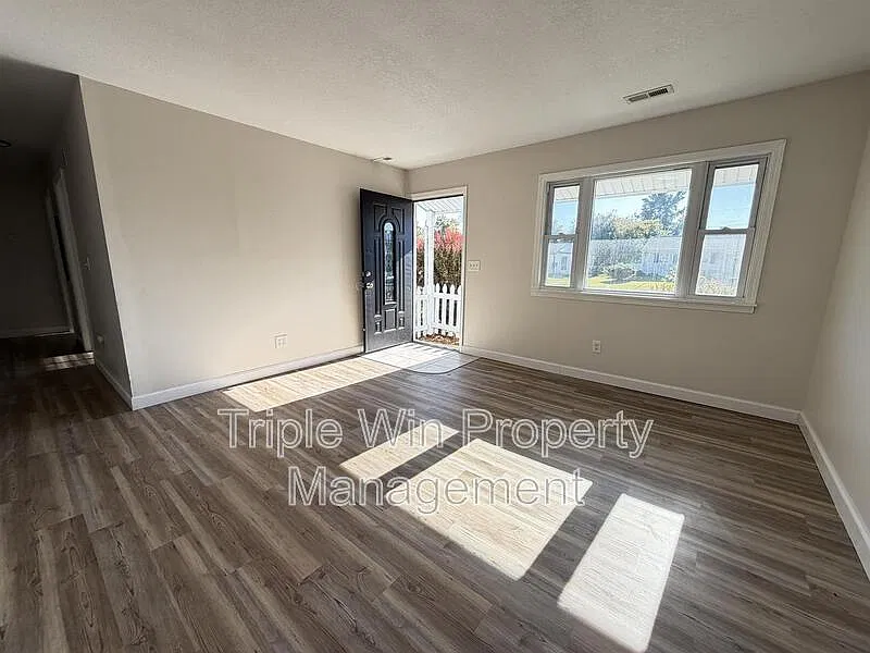 3 bed, 1.5 bath, 960 sqft, $1,495 — Photo 4