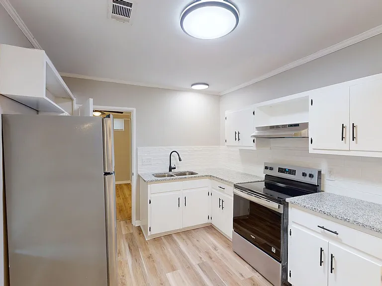 237 S Northington St — Photo 6