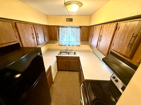 5th image of 13913 James Dr APT 1018