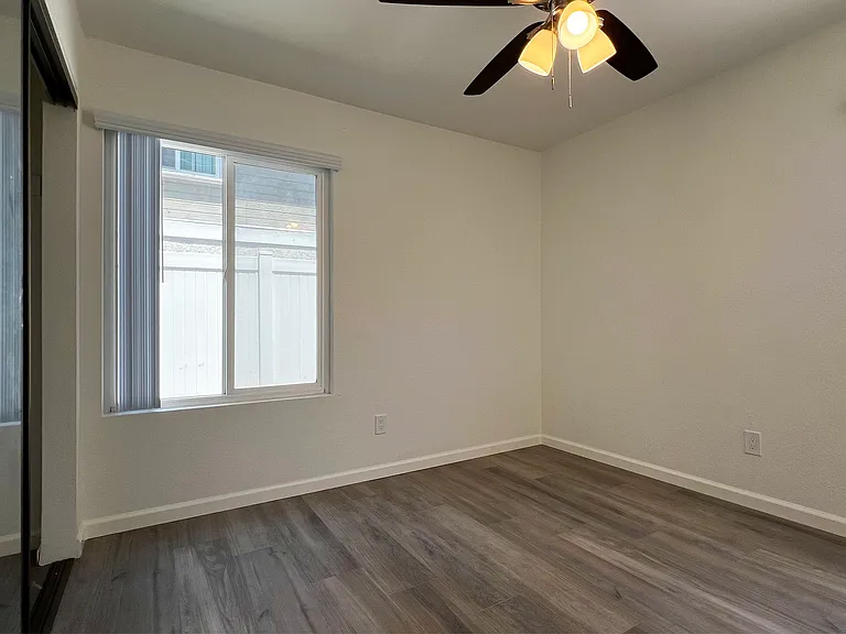 Florida Street Apartments — Photo 29