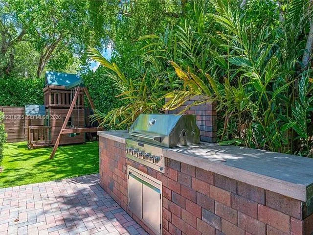 3610 S Douglas Rd — Photo 10