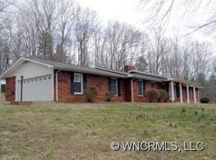 432 Flat Creek Rd, Fairview, NC 28730