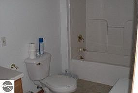 5th image of 454 Victorian Ct