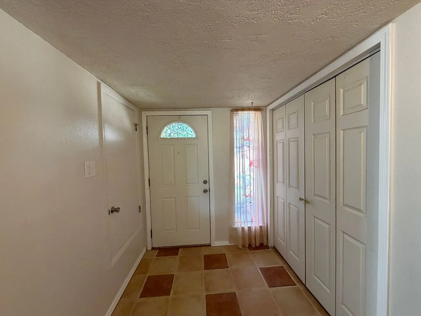 4 Bedroom Single Story Home Available Near Unser Blvd NW & Montano Rd NW! — Photo 4