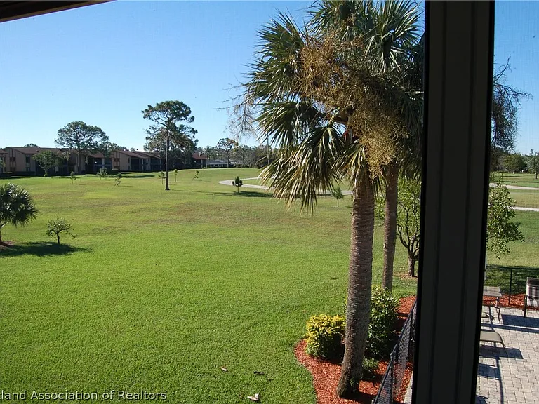 3619 Edgewater Dr — Photo 14