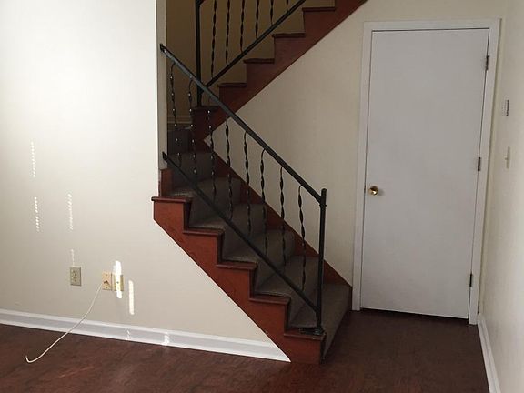 Lower level family room entry