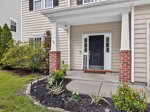 2nd image of 5236 Lenora Dr