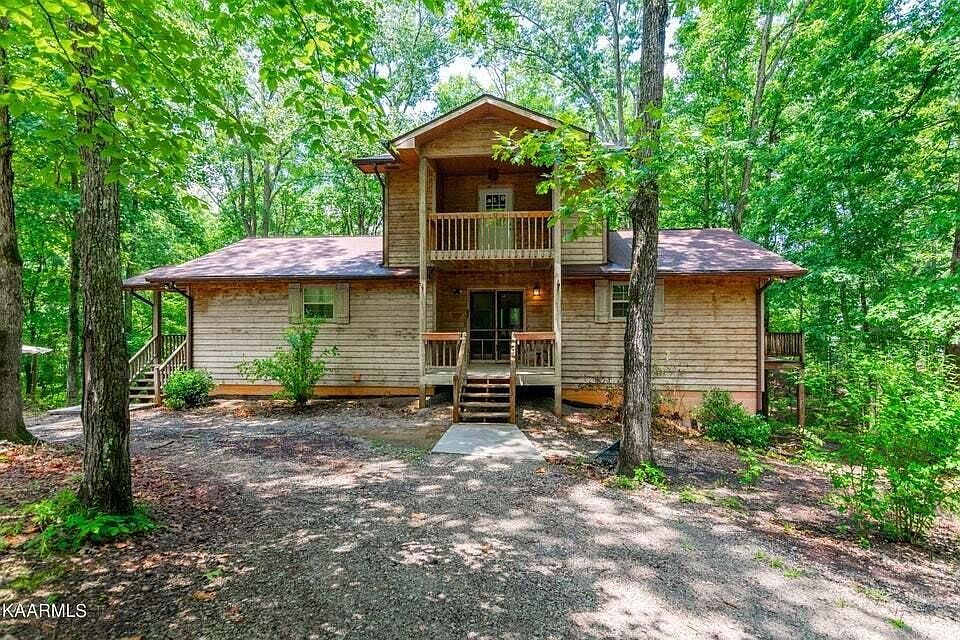 1st image of 839 Ewing Rd