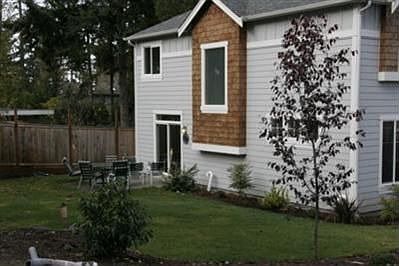 2nd image of 12025 NE 70th St