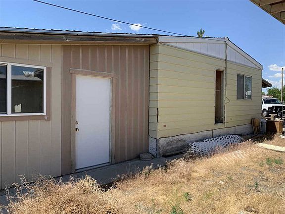 3rd image of 3490 Cypress St