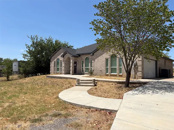3437 Family Dr, Saginaw, TX 76179