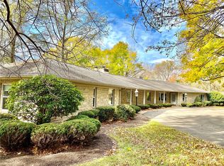 500 Manchester Rd, Fairview, PA 16415