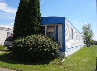 45592 Chateau Thierry Dr, Macomb, MI 48044
