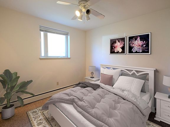 5th image of 2044 Brewster St #B24fe0675