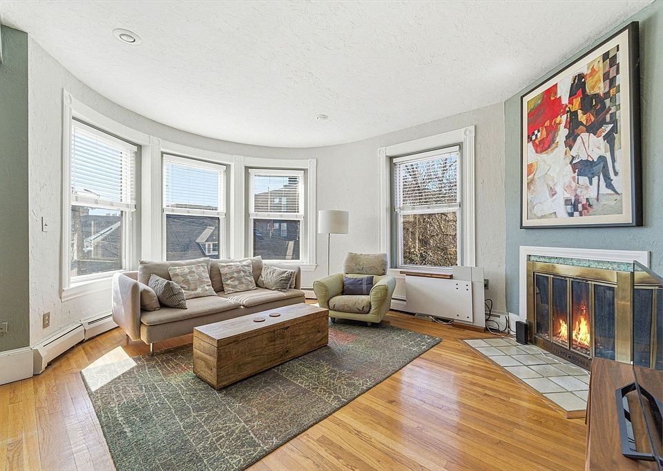 1st image of 48 Kent St APT 5