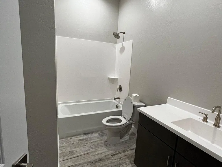 10548 W Albert Ln — Photo 17