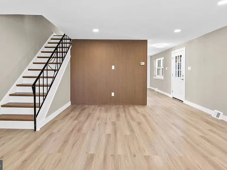 10755 Jeanes St #2 — Photo 3