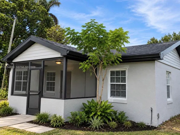 1140 4th Way, North Fort Myers, FL 33903