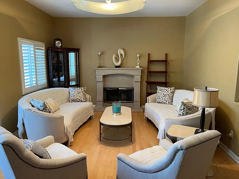 5630 Alix Ct — Photo 2