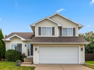 1157 62nd St, West Des Moines, IA 50266