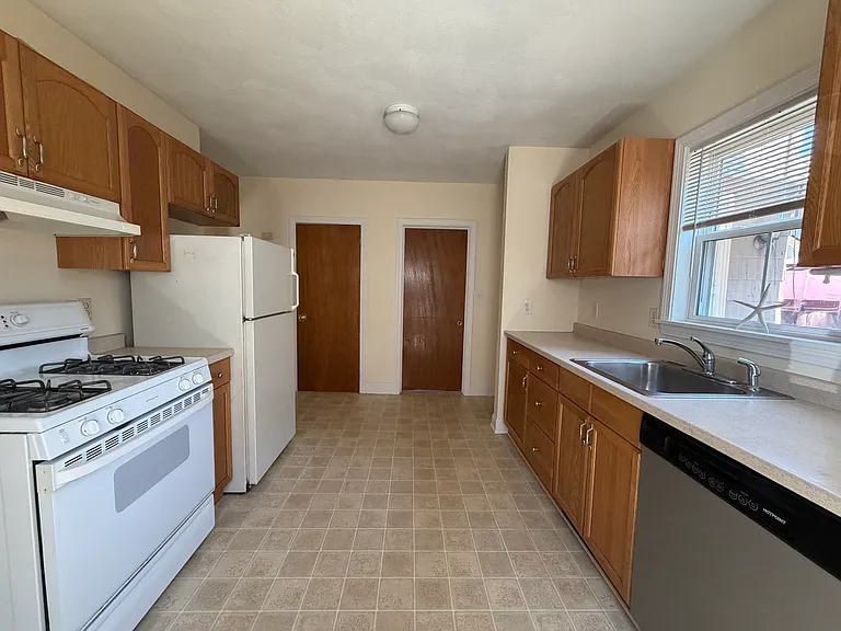 6 Harris St #1 — Photo 7