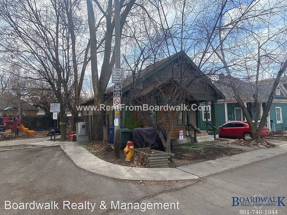 2nd image of 422 E Van Ness Pl