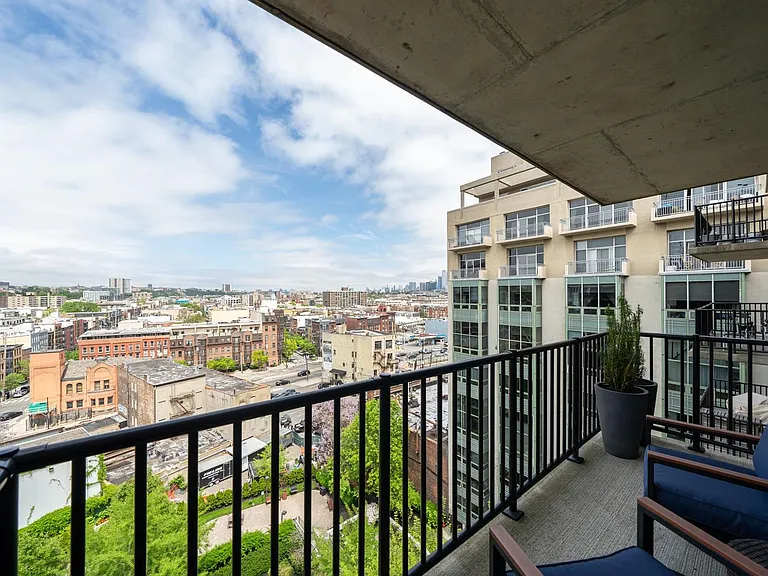 700 Grove St #11S — Photo 21