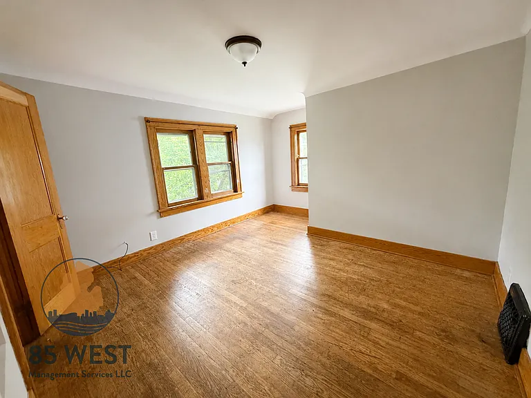716 Alpine Ave NW — Photo 9