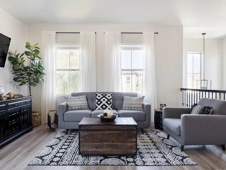 Cozy living room with Wi-Fi and cable included