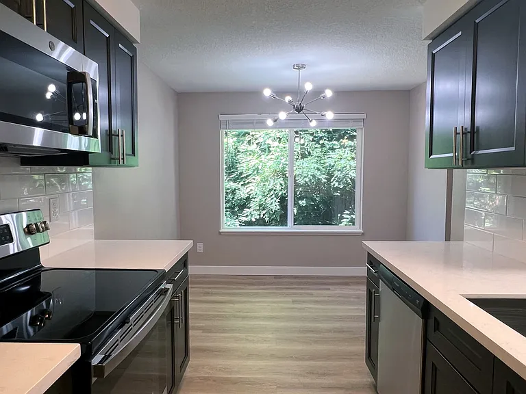 706 Browning Ave S #6 — Photo 1