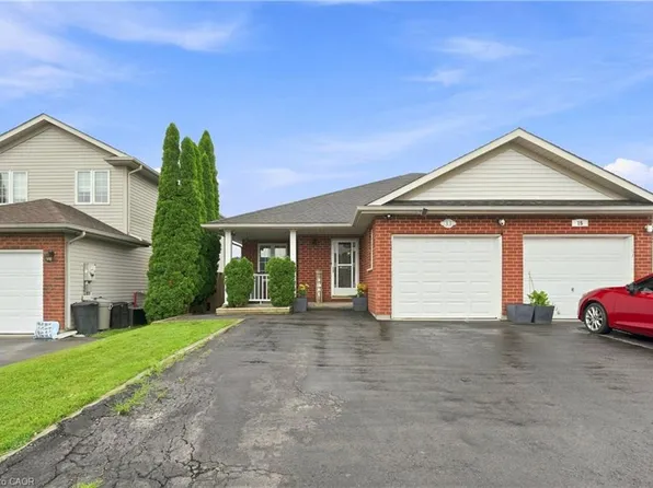 13 Golden Acres Dr, West Lincoln, ON L0R 2A0
