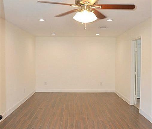 3rd image of 10519 Sagewillow Ln