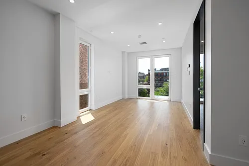 268 E 7th St #PENTHOUSE Photo 1