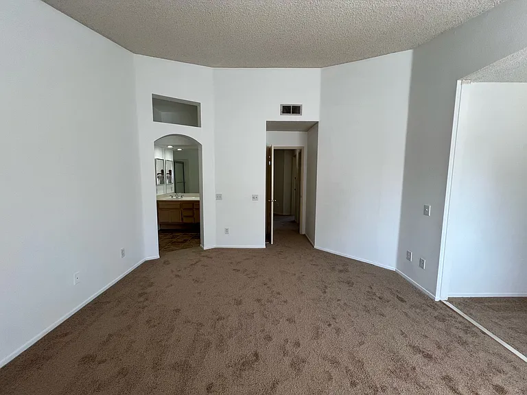 2901 Snow Creek Ln — Photo 18