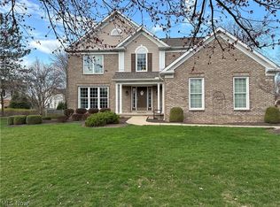 19516 Blue Spruce Dr, Strongsville, OH