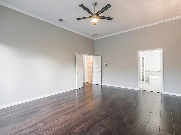 5506 Langhorne Ct — Photo 12