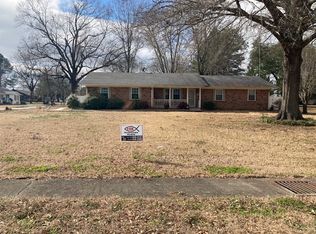 1310 Lee St, Dewitt, AR 72042