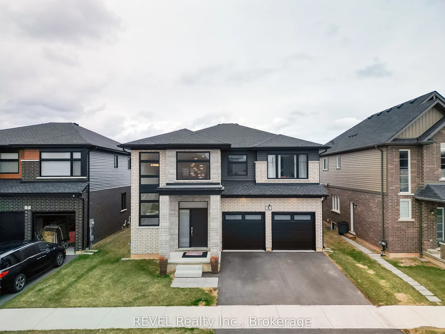 5 Samuel Ave photo 1