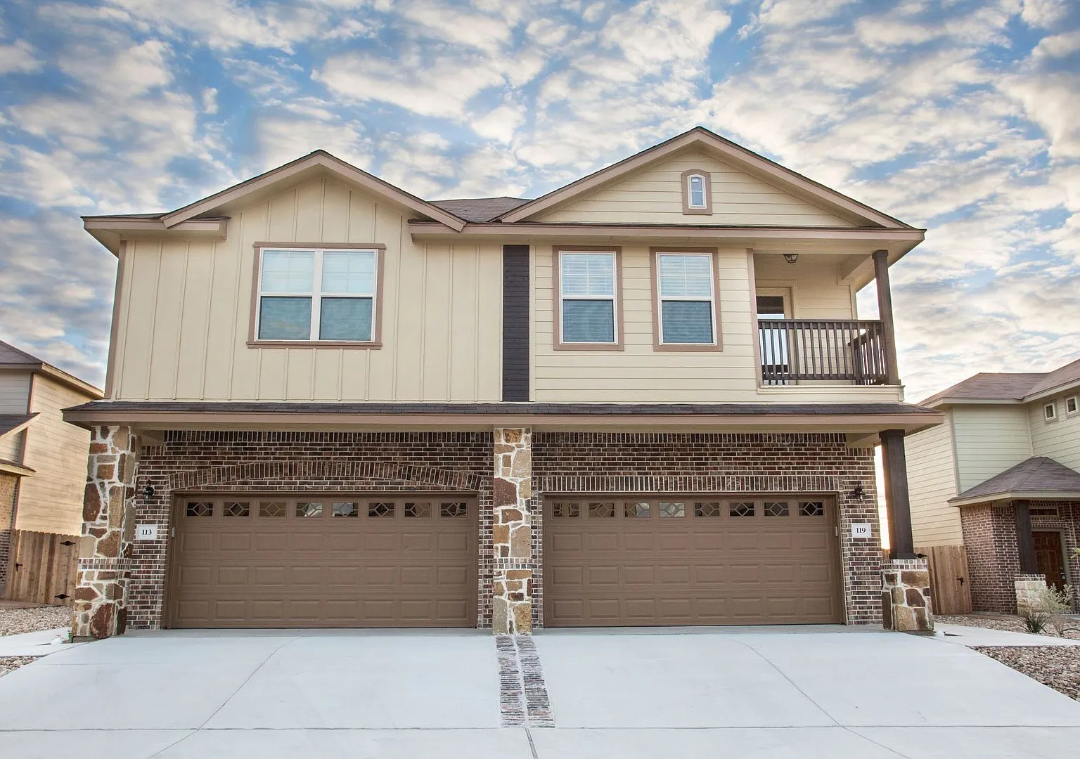 Beautiful 3 Bedroom Luxury Townhome, Kyle, Texas! — Photo 1