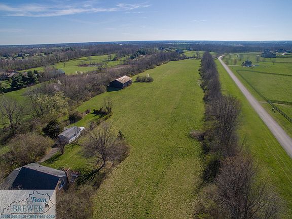 4th image of 1920 Deer Haven Ln