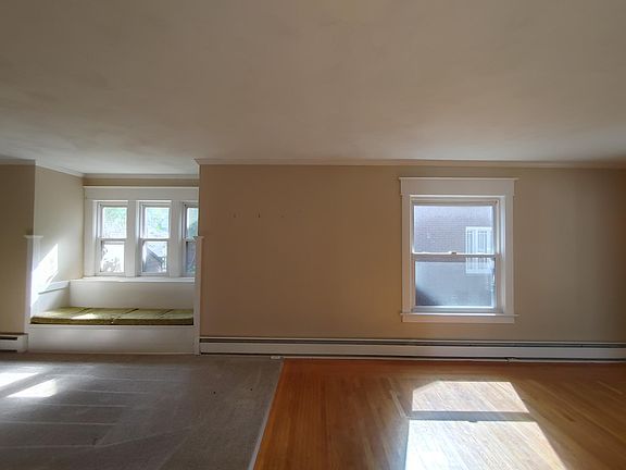 3rd image of 1310 Hayes Ave