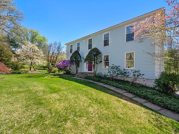 2nd image of 16 Parmenter Rd