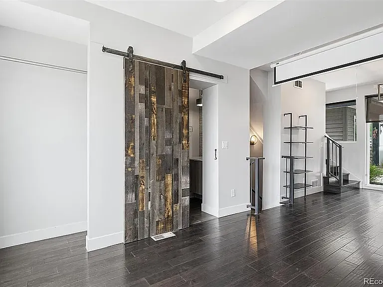 3181 Lawrence St — Photo 12