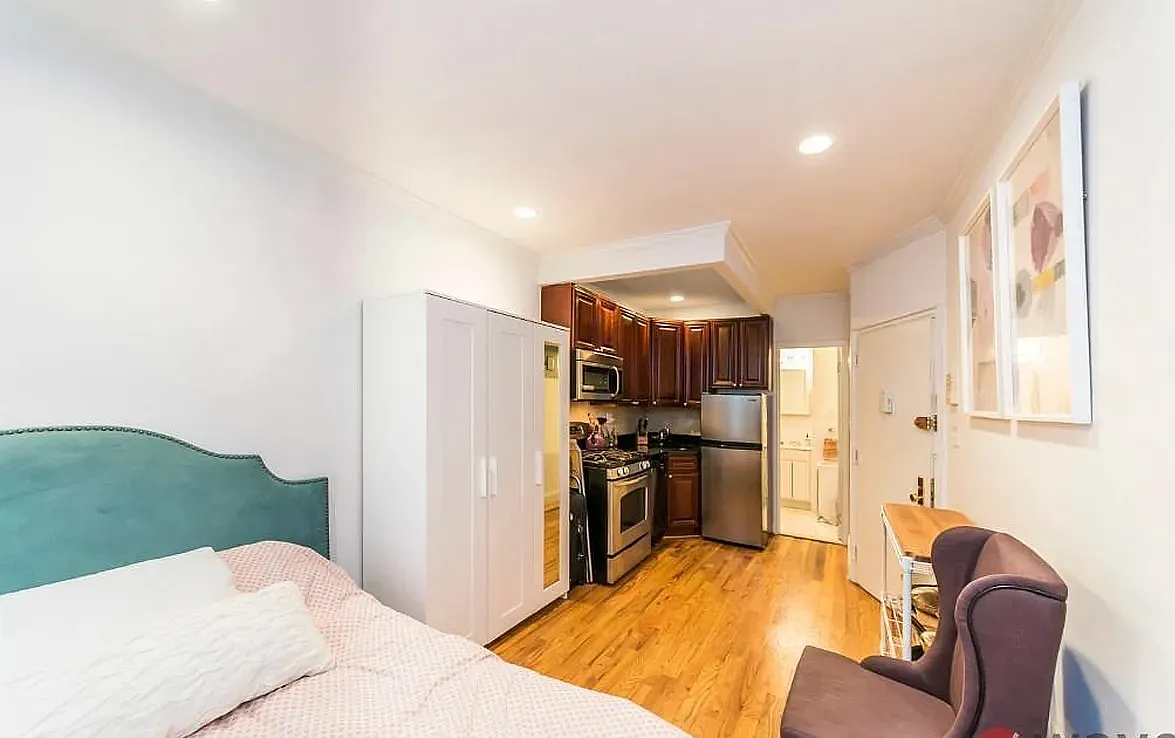 424 East 14th Street — Photo 1