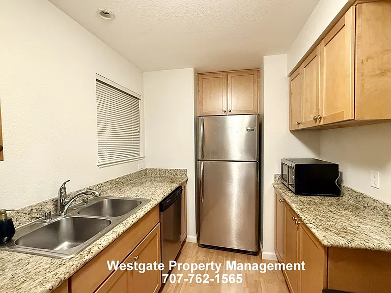142 Cherry St — Photo 6