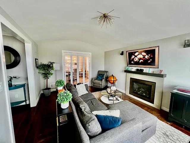 739 Rockdale Dr — Photo 18