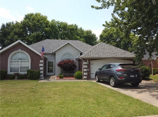 1104 N Quail Ter, Rogers, AR 72756