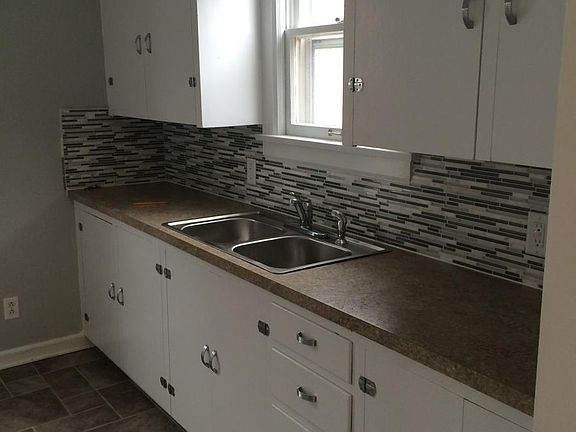 2nd image of 908 S 11th St