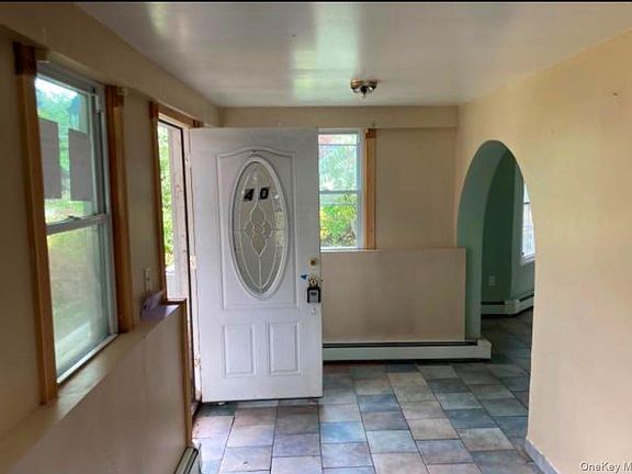 3rd image of 40 East Avenue
